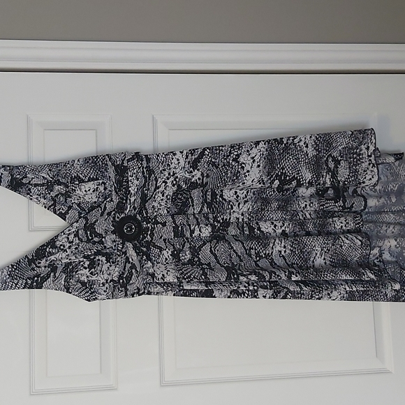 Voir Voir Dresses & Skirts - Voir Voir 18W black and grey halter dress